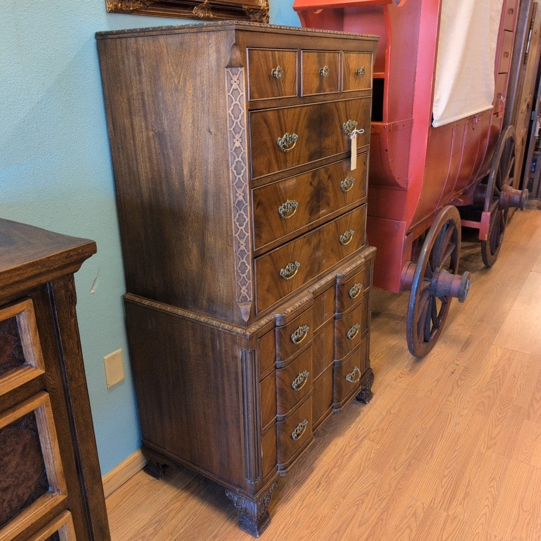 DRESSER ANTIQUE HIGHBOY DRESSER