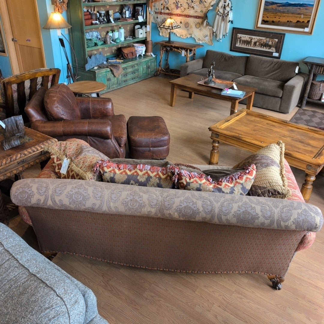 Sofa multi colored/over sized