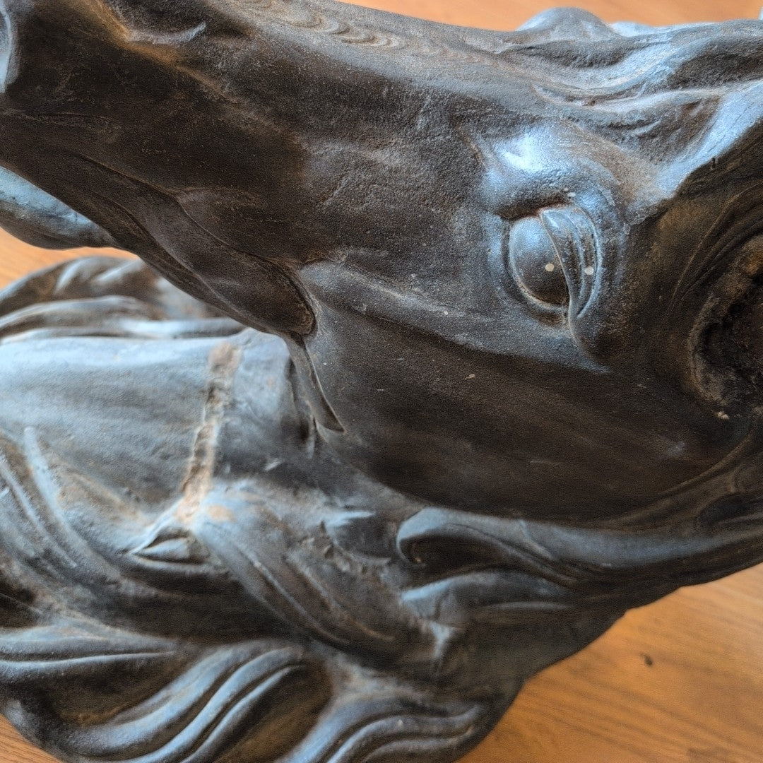 ARTWORK ANTIQUE HORSE HEAD