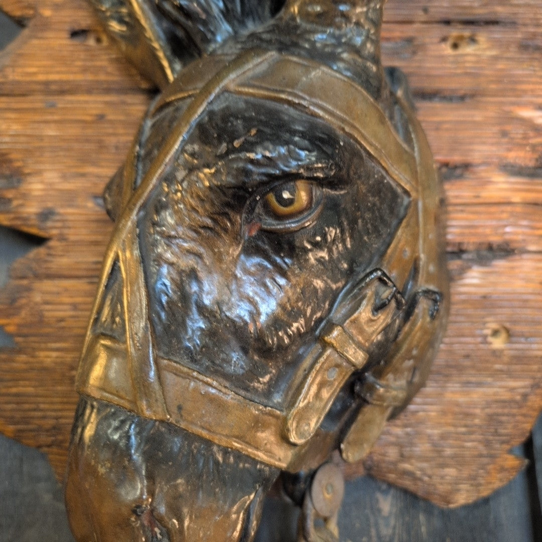 Advertise Antique Artwork